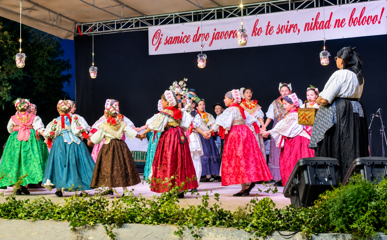 Tambura samica ponovno čuva tradiciju u Donjim Andrijevcima